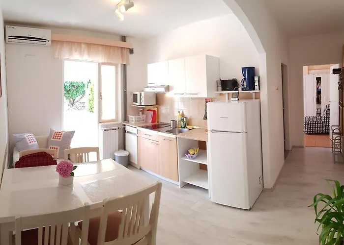 Lori Apartment