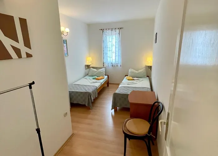 Lori Apartment *